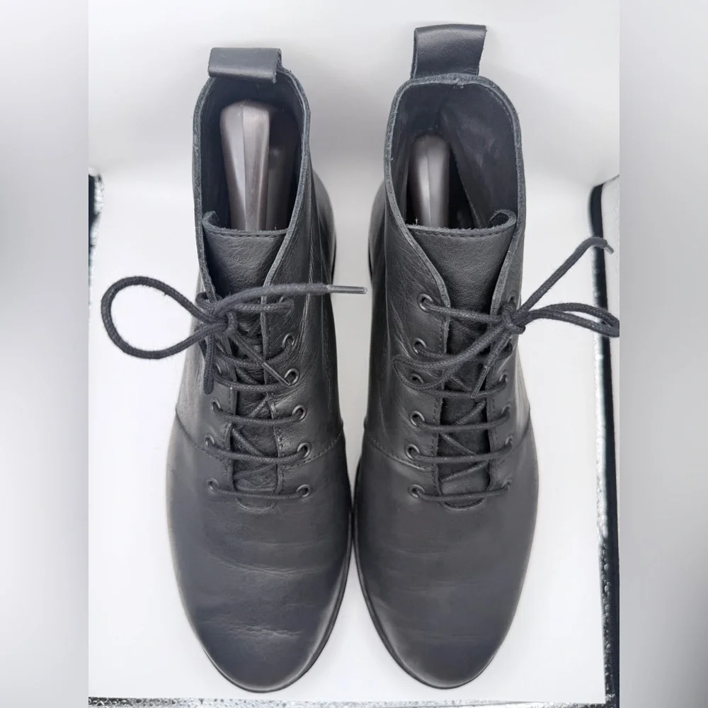 Soleterra men’s black leather lace up ankle boots Size: 7